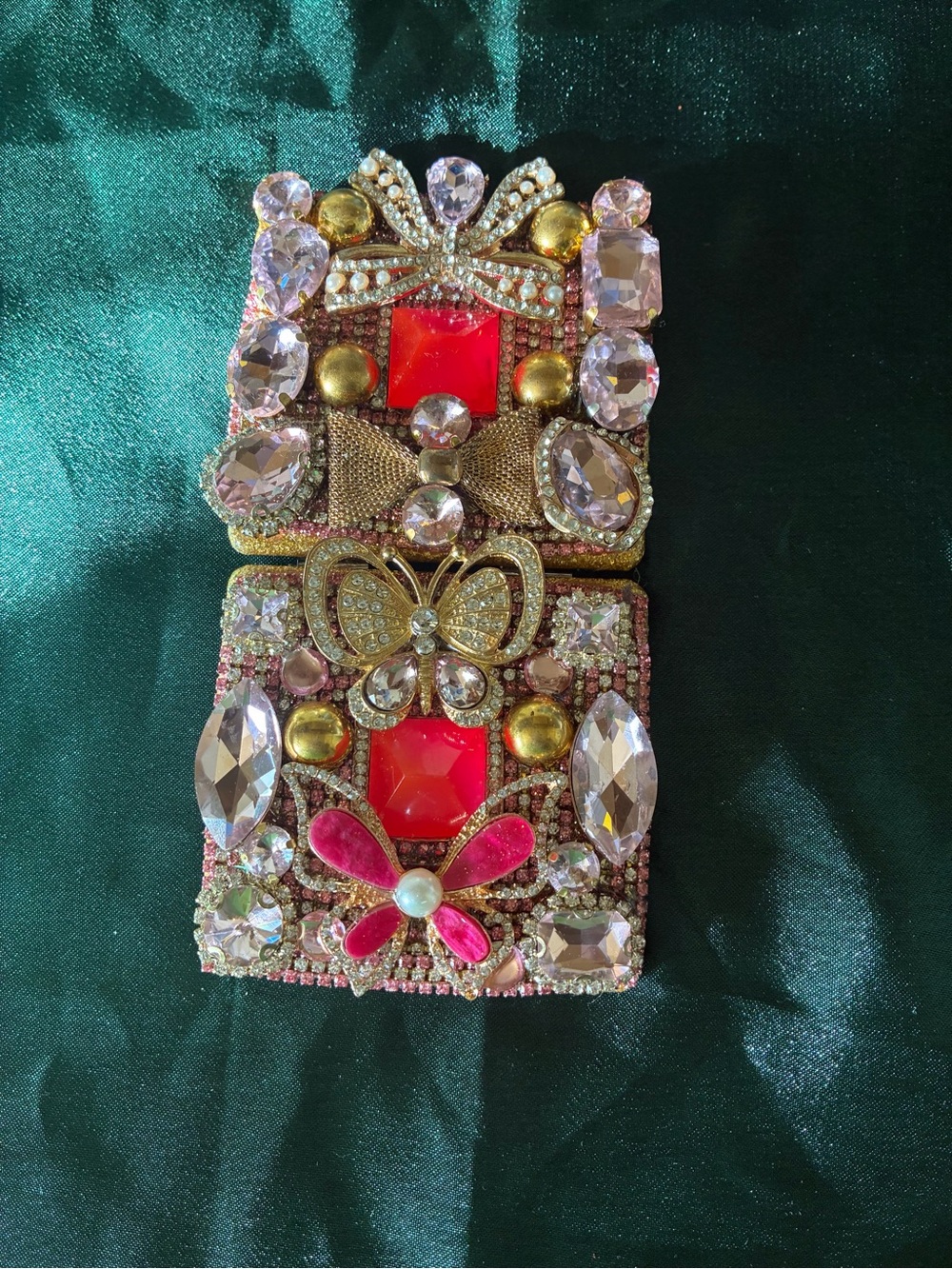 Embellished Pink Decorative compact mirror – Women's Statement Accessory